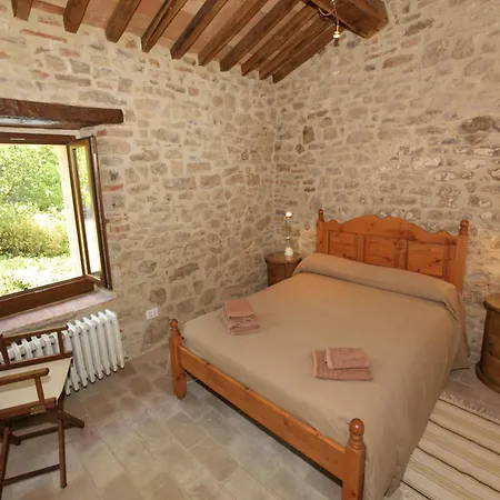 Dom wakacyjny Two Characteristic On An Estate In Umbria *
