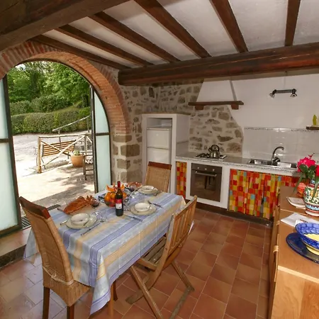 Dom wakacyjny Two Characteristic On An Estate In Umbria Lisciano Niccone