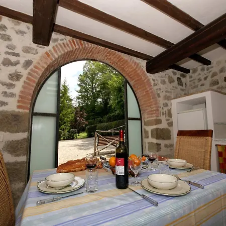 Dom wakacyjny Two Characteristic On An Estate In Umbria *